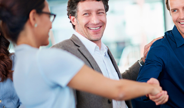 Interacciones con Empresas y Competencias en BAE